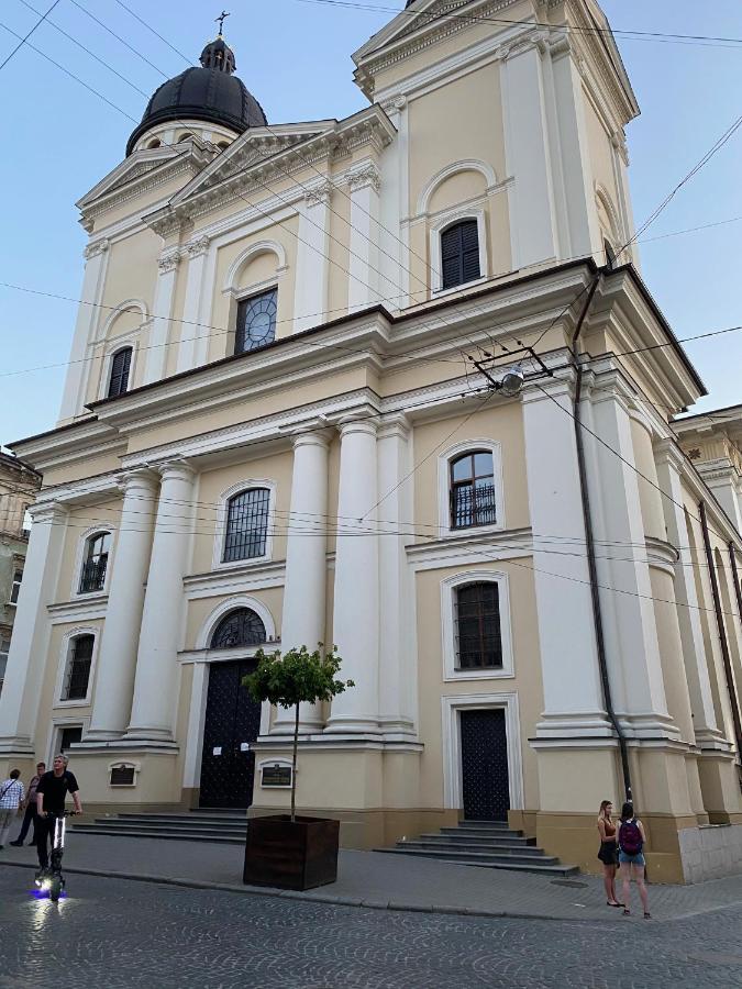 В Центрі Біля Ратуші Вулиця Площа Ринок 11 إلفيف المظهر الخارجي الصورة